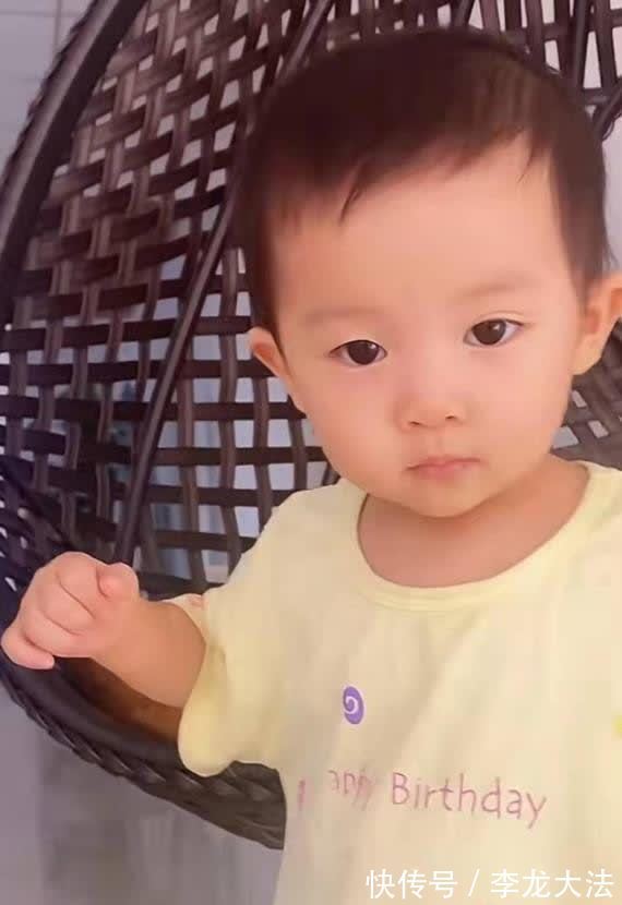 天赐|山东67岁老妇怀孕,儿女表示要断绝关系,2年后,老妇带娃直播