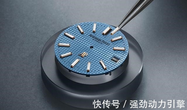爱彼 AP皇家橡树Jumbo超薄表,镶上千颗钻石闪耀登场!
