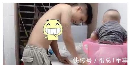 潘多拉|“最卖力奶爸”洗衣带娃两不误走红,萌娃蹲在桶里实力“监工”