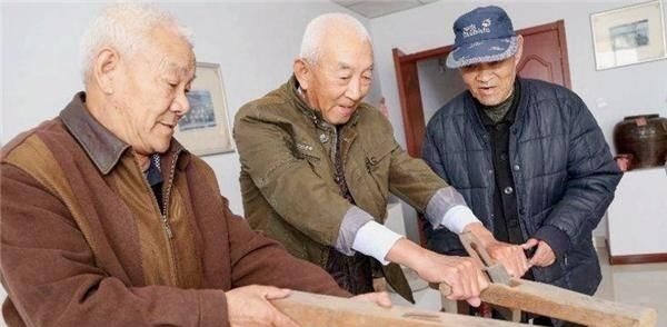 仇英!清明上河图中隐藏在画眼虹桥里的秘密,足足1000年后才被解开