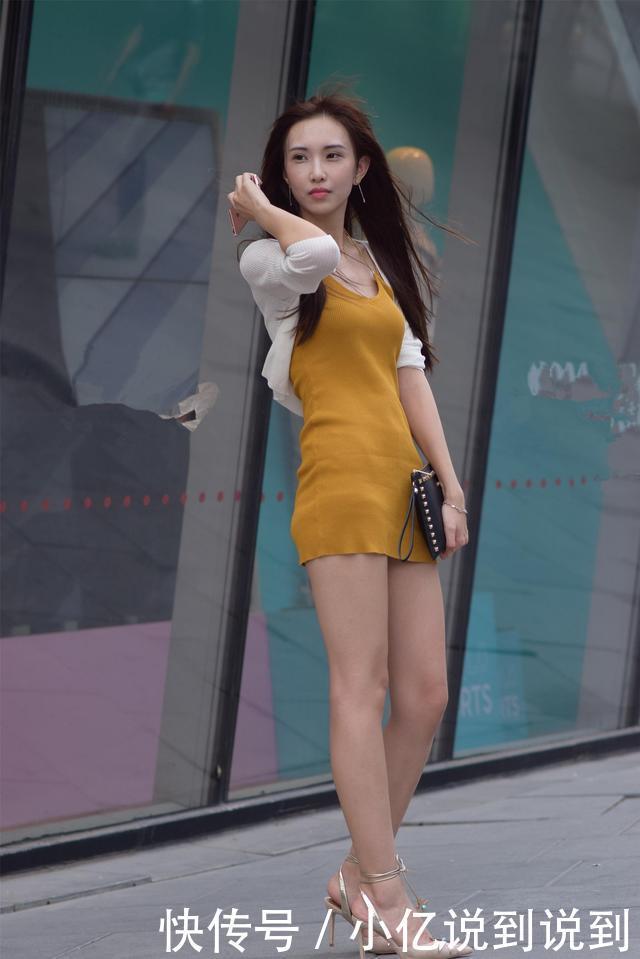 穿起来|初秋穿裙装,怎么能少得了“针织连衣裙”呢,简约大气还时髦