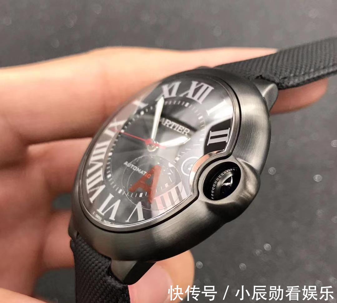 评测|「拒绝一眼假」V6厂卡地亚蓝气球黑骑士复刻表做工评测！