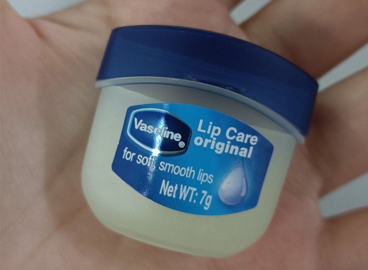 活久见，被“包装”耽误的凡士林还能这么玩？分享10个小妙用