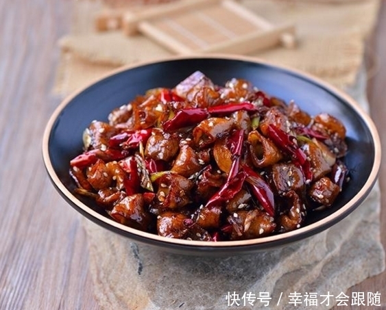 男人|肥肠这样做成下酒菜,真是越吃越香,很多男人超爱它