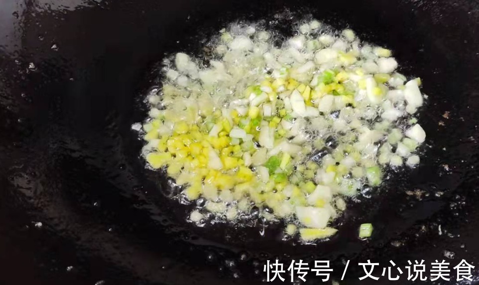 榨菜炒肉丝的经典做法,色香味俱全,这就是干饭人的下饭菜!