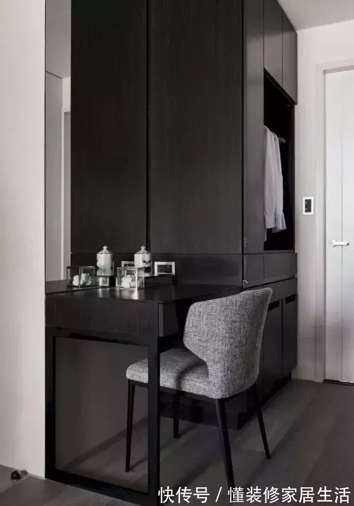 实用|不用专门预留书房了,这种卧室书房一体的设计最实用