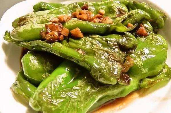 做虎皮青椒时,先放油大错特错!学会这一招,个个起虎皮,更入味