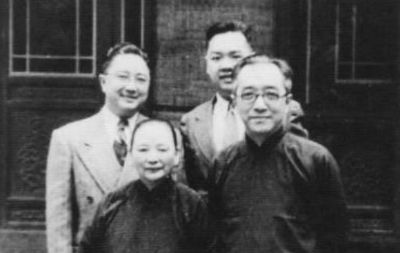 胡适生前最爱做的一件事,妻子起初支持,最后却经常抱怨:喜欢装