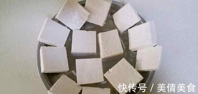 糖醋脆皮豆腐,在家自己就能做,酸甜爽口,家人孩子喜欢