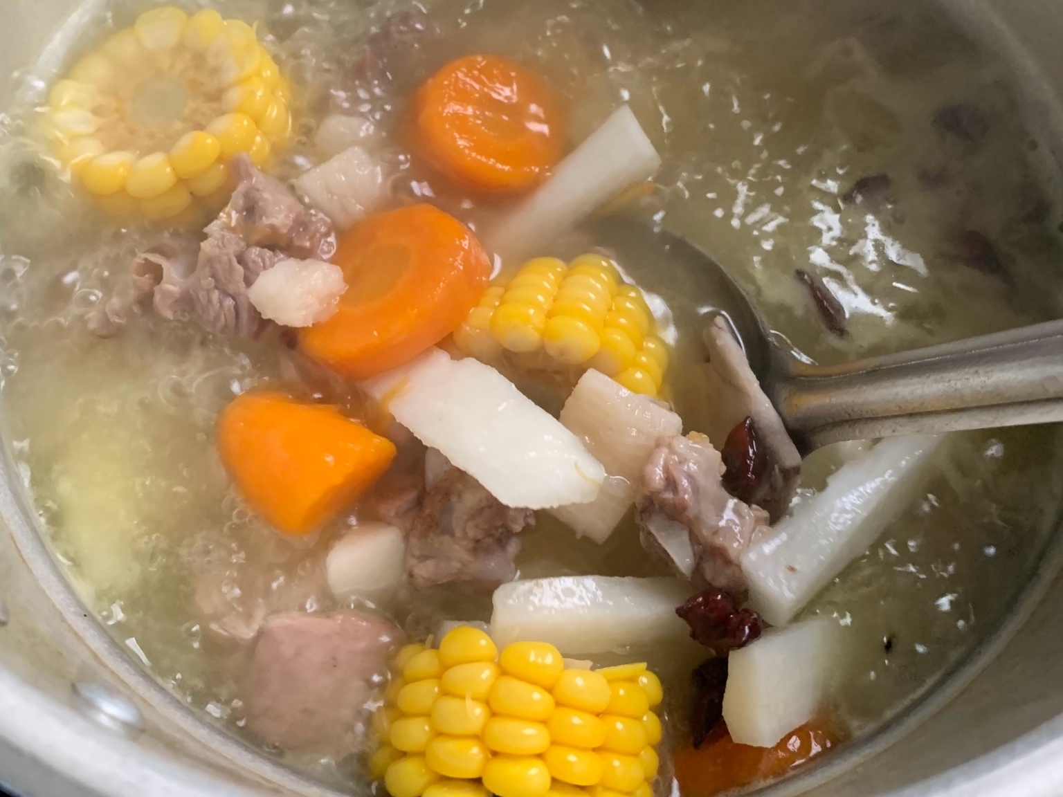 买山药,选粗的还是细的老菜农教你3招,轻松买到优质好山药