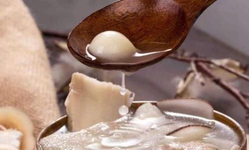 柿饼|女人缺乏黄体酮易衰老?多吃这3种养颜食物,拒绝被叫“黄脸婆”