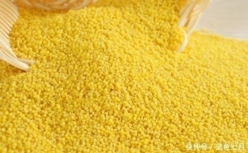 女人|小米粥遇上它,大肚子没了,失眠好了女人不想满脸皱纹,可以试