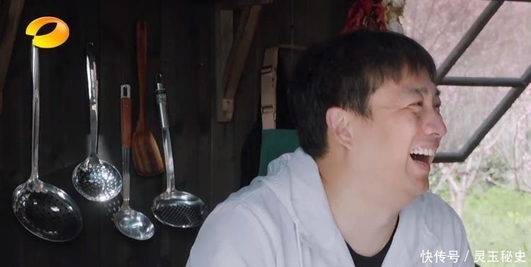 打鼾 向往5嘉宾爱打鼾,何炅被迫早起,张艺兴逃到外面睡