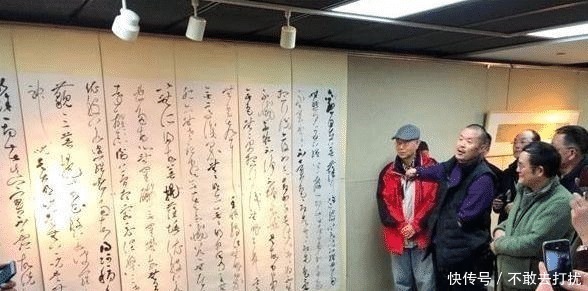 书法&中国书法的一朵奇葩,没有双手却练字几十年,堪称“当代王羲之”!