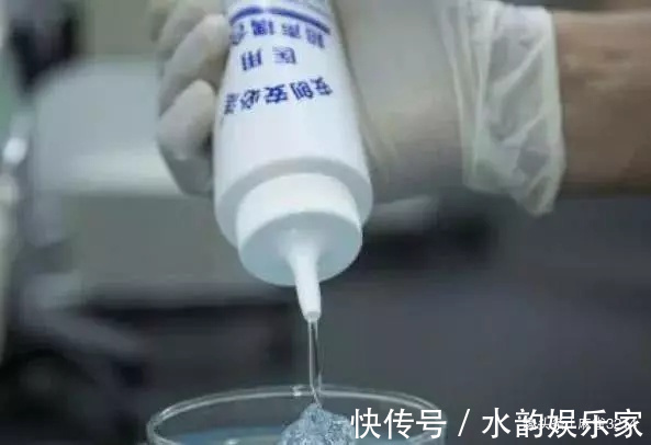 b超|做B超时医生在肚子上涂的“透明胶体”是啥说出来你可能不信