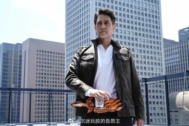 飞羽|假面骑士Saber深罪的三重奏剧情简介,贤人大战伦太郎父亲