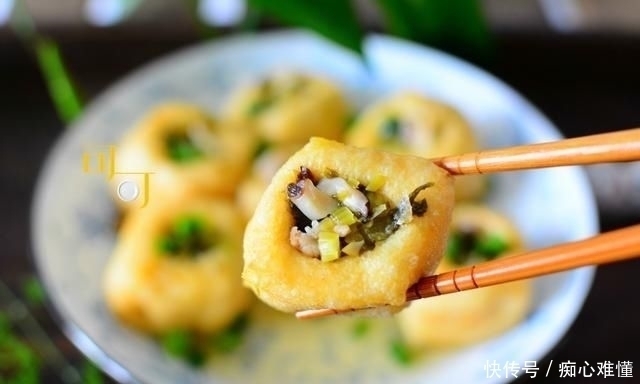 餐馆|油豆腐这么做你估计没尝过,农家餐馆里卖30元,2分钟你就能学会