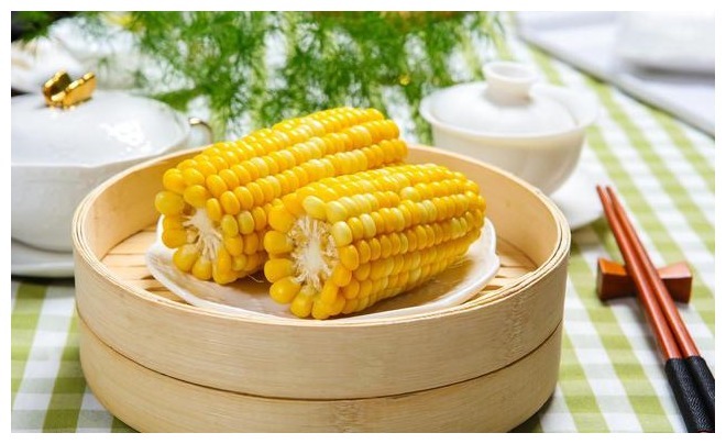 一样是玉米,选黄色的好吃还是白色的看看老农说法,别再乱买了