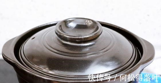 这么做土豆太香了,妥妥的待客硬菜,营养全面十足!