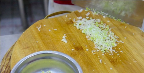 河南|河南大厨教你白切鸡的做法,清淡美味,在家也能做出广式白切鸡