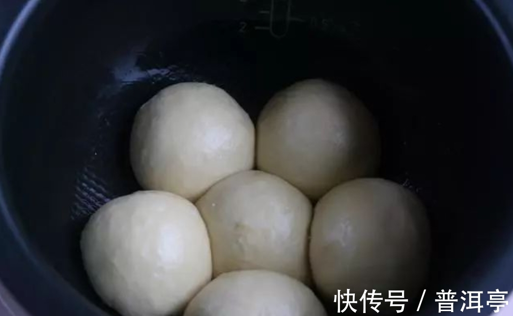 想吃面包不用买,只需一个电饭煲,做法一看就会
