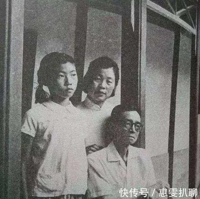 梁思成现任妻子被人问及,如何看待林徽因?妻子说:不和死人吃醋