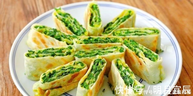 韭菜鸡蛋饼|教你在家做早餐,学会不用买着吃,比卖的还好吃,出锅就吃光,香!