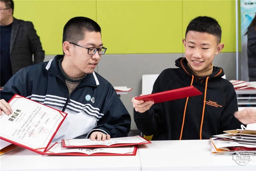  这份|今天这份荣耀，属于少年的你