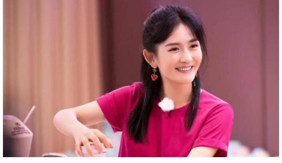 嗨唱转起来|快本收视率重回第一!谢娜产后复出心切推侄儿上热搜,反遭打脸!