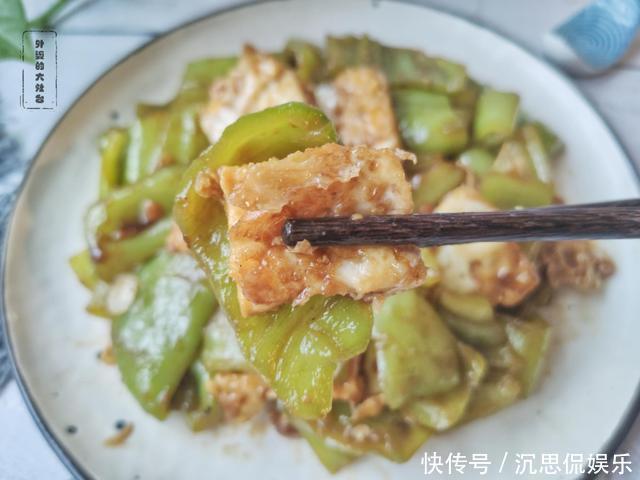 核桃油|吃了半辈子鸡蛋,第一回见这种做法,当菜又当饭,干香入味又好吃