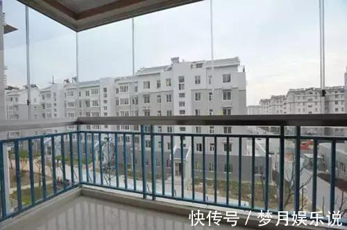 设计|第一次见有人这么封阳台,这是我见过最好的设计,好看又实用!
