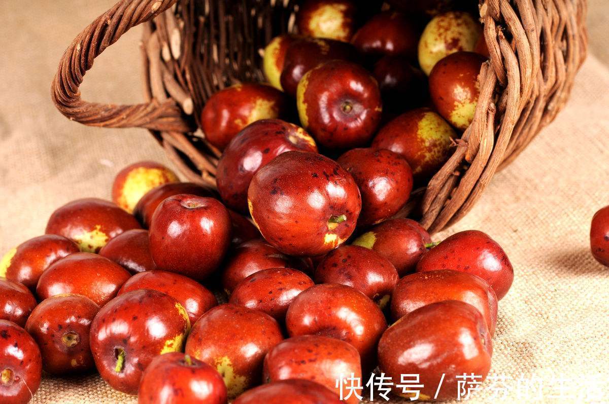 红枣和此物一起泡水喝,失眠好了,气血足了,面色越来越红润!