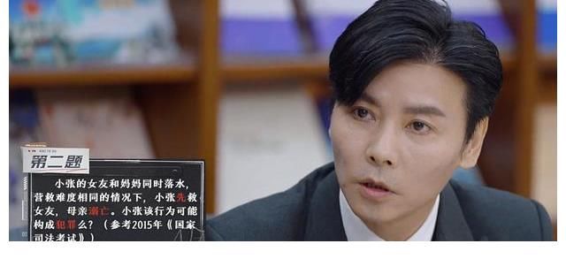 張智霖去菜市場買了陳小春的一只雞，這時雞生了一個蛋，蛋算誰的