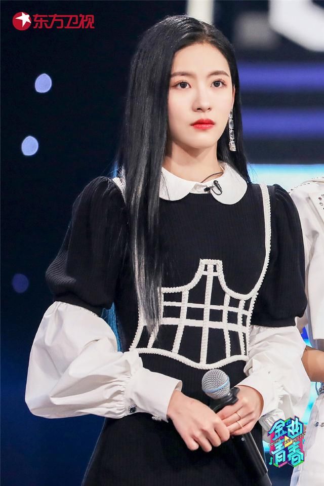 东方卫视《金曲青春》戴萌、SNH48李佳恩演绎《有一个姑娘》