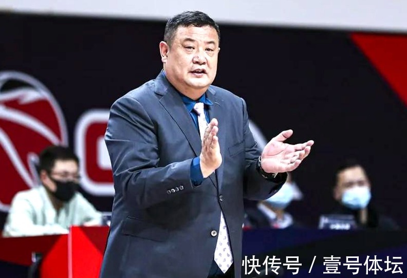 下课|CBA又一名帅要下课?带队3年不知道季后赛啥味,多支球队或哄抢