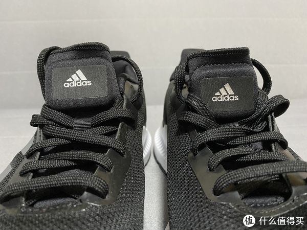 bounce 低调的adidas SOLAR BLAZE跑步鞋