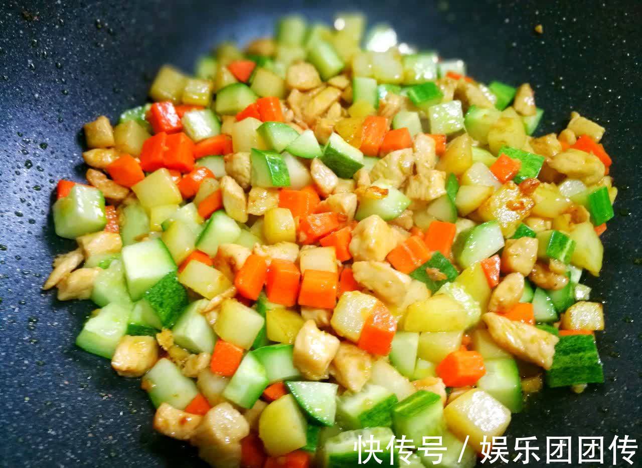 可口|鸡胸肉这样做,鲜嫩可口还下饭,好吃到停不下来,孩子很喜欢吃