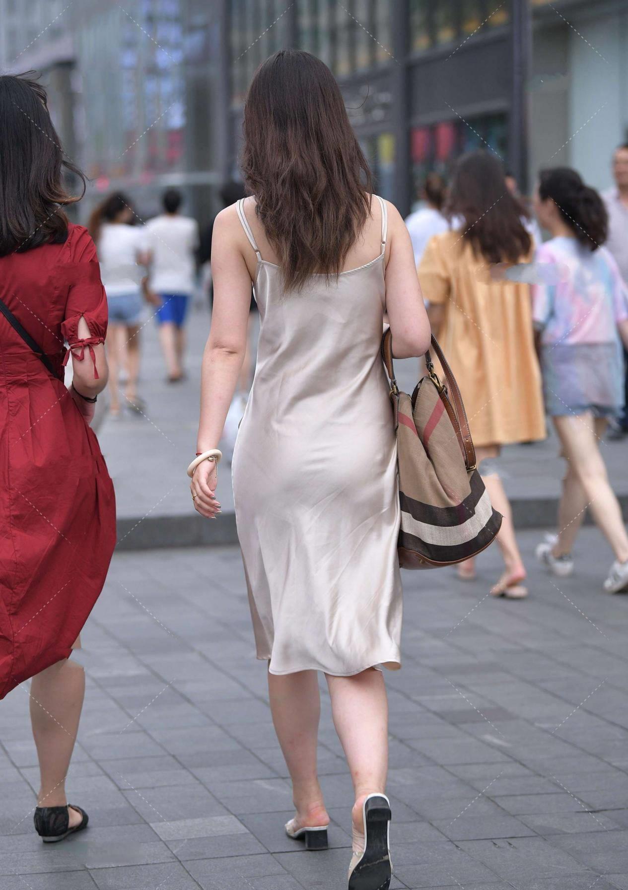 高级感|丝绸连衣裙,简单大气时尚高级,尽显独特气质