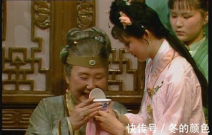 黛玉&一向以贾母为尊的王熙凤，为何特意让黛玉“受辱”？