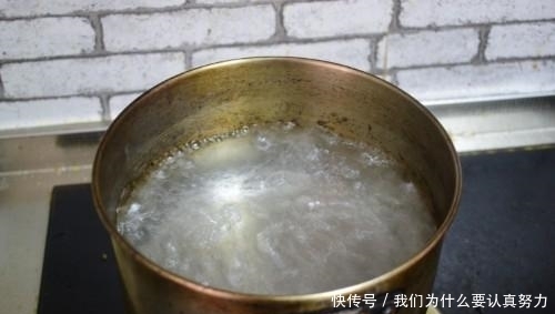 初春的早餐多吃它,做成粥来吃,15分钟上桌,补血怯湿降春燥