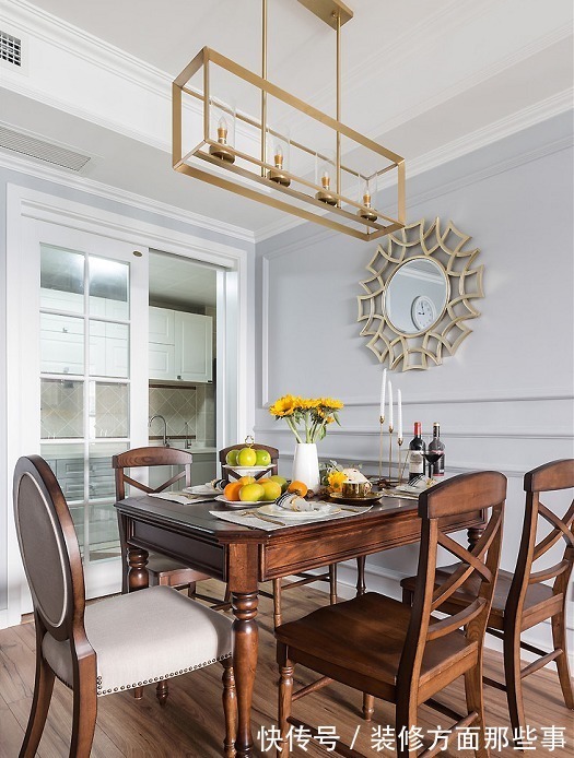 深色系|120平美式风三居室,高雅家具搭配轻奢金属系装饰艺术气息十足