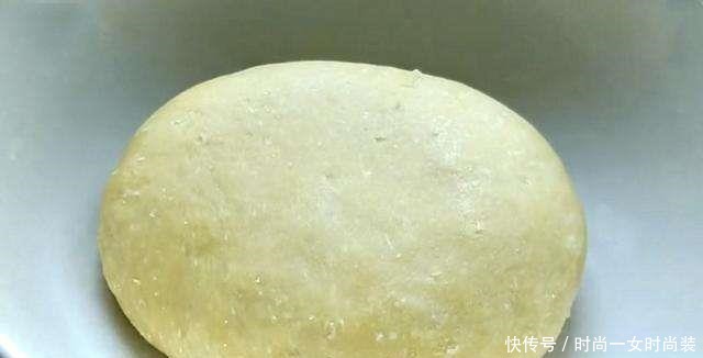 爱吃披萨别再买了,教你自制美味的水果披萨,味道比卖的还要好吃