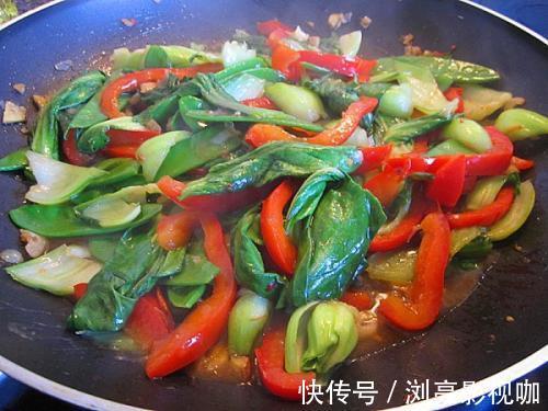 菜品|炒青菜时先放盐，还是出锅前再放盐吃错了浪费营养，伤害心血管