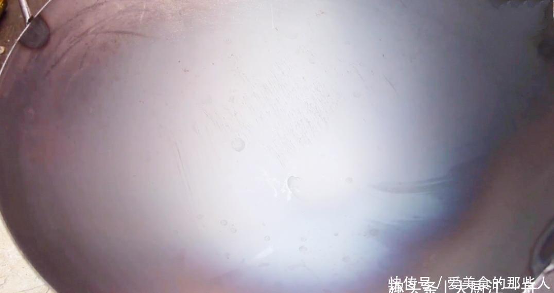 新铁锅千万别直接用火烧,教你正确开锅方法,铁锅不粘也不生锈