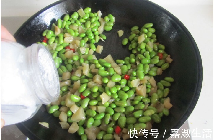 毛豆米|夏天胃口差就吃它,每天取一点炒着吃,给身体做个“大扫除”