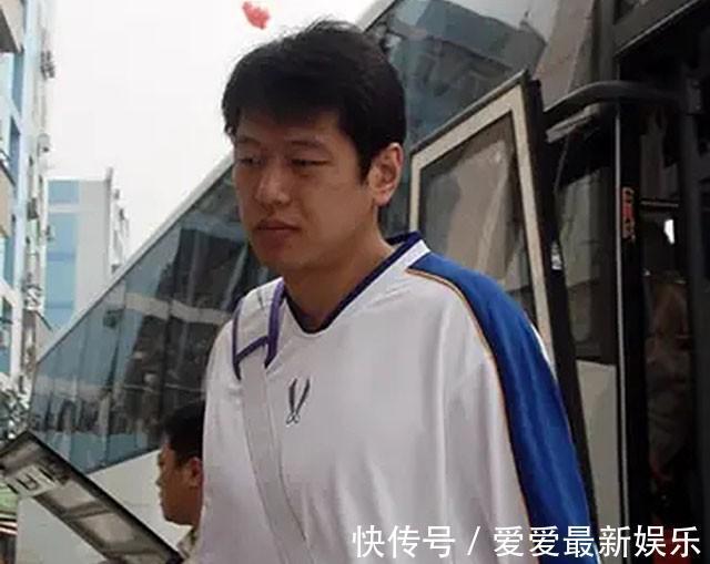 周雅菲|八一女篮王凡病逝,莫科一夜白头,教练牵线2年后再婚生2娃