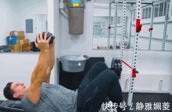 腹肌|健腹轮练不出八块腹肌因为你搞错了这个细节,越练腰越疼