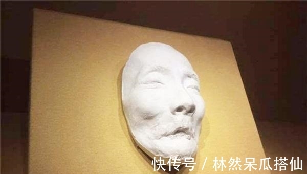 遗容@鲁迅去世留下2根眉毛、20根胡须,粘在石膏遗容上,现成一级文物