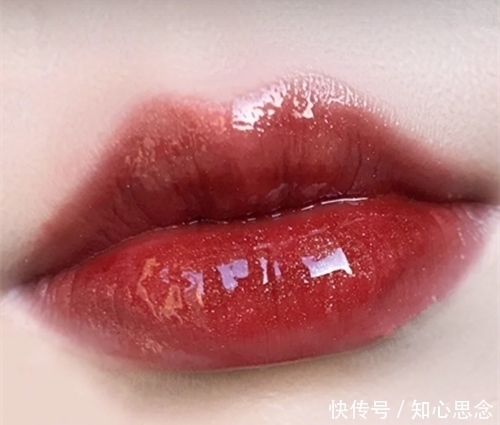 女生|为什么口红不能横着涂?很多女生都不知道,现在改还不晚