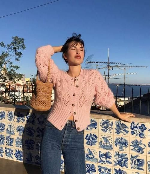 不论搭裙子还是穿裤子，一定要牢记“上下法则”，时髦不是问题